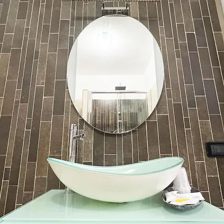 Skyline ホテル チビタベッキア